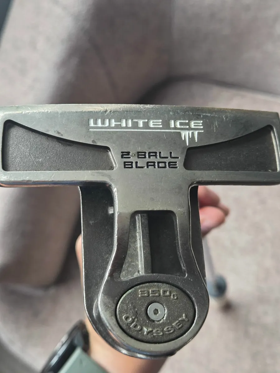 Odyessey 2 ball blade putter - Image 3