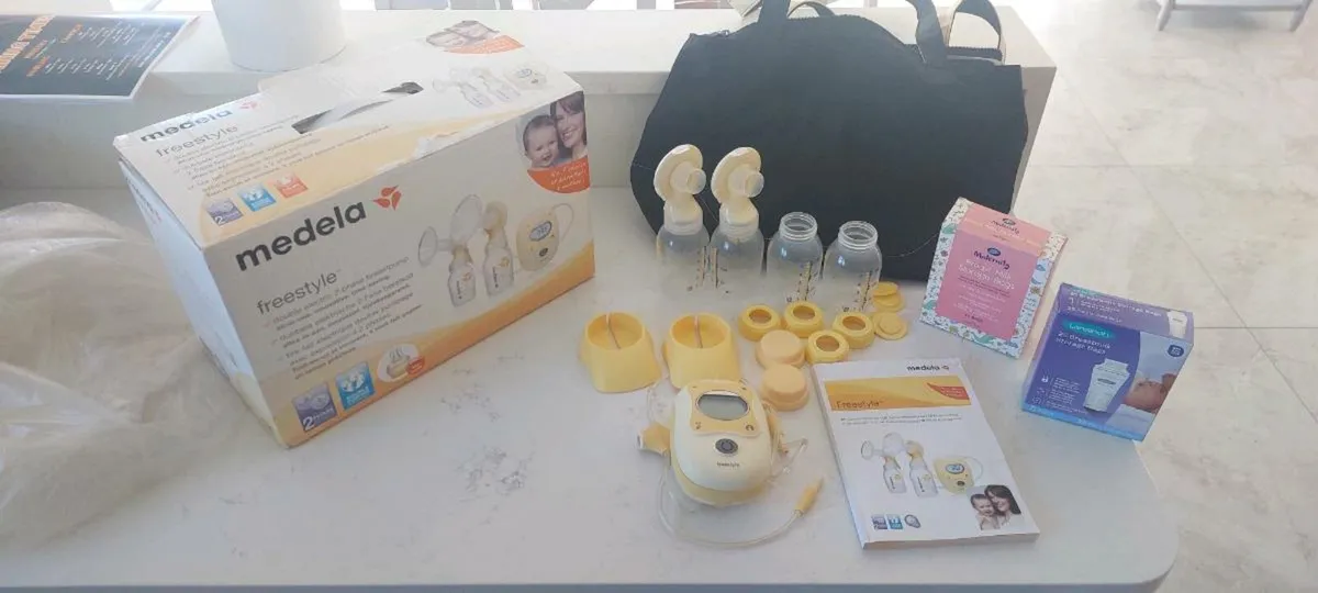 Medela Freestyle Double Breast Pump - Image 1