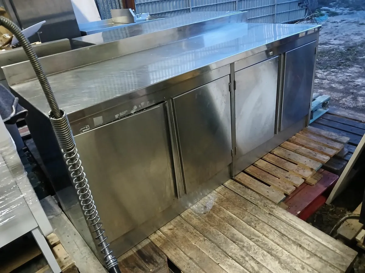 Stainless steel cabbinet unit delivered - Image 4
