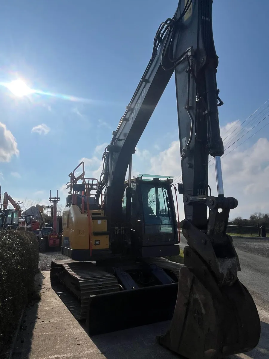 Volvo ECR 145EL - Image 4