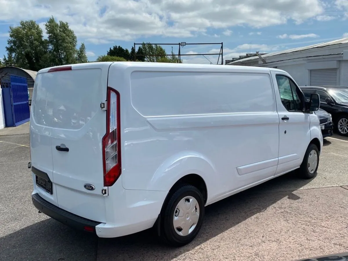 Ford Transit Custom 300 Trend P/V Ecoblue - Image 4