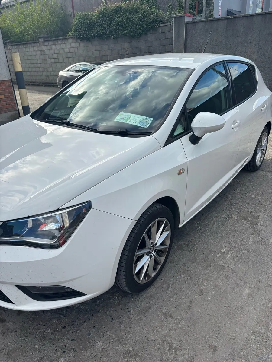 Seat Ibiza car - Image 2