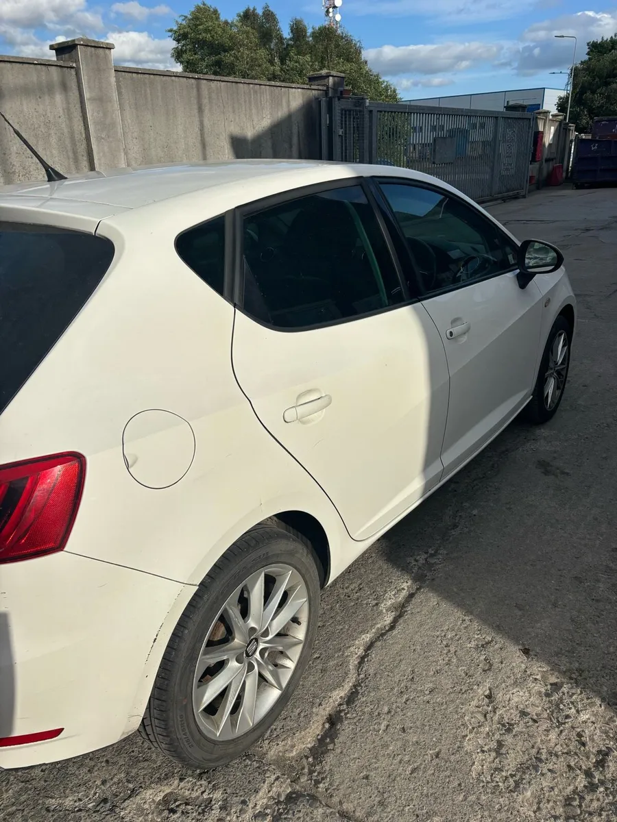 Seat Ibiza car - Image 3