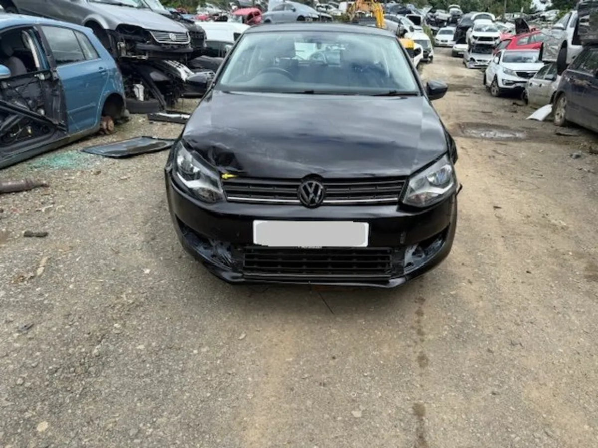 2014 VOLKSWAGEN POLO 1.0L-P - Image 1