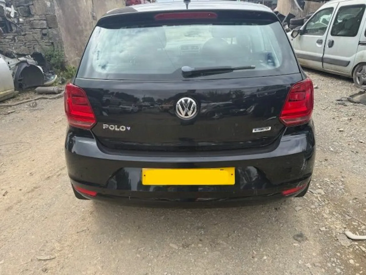 2014 VOLKSWAGEN POLO 1.0L-P - Image 2