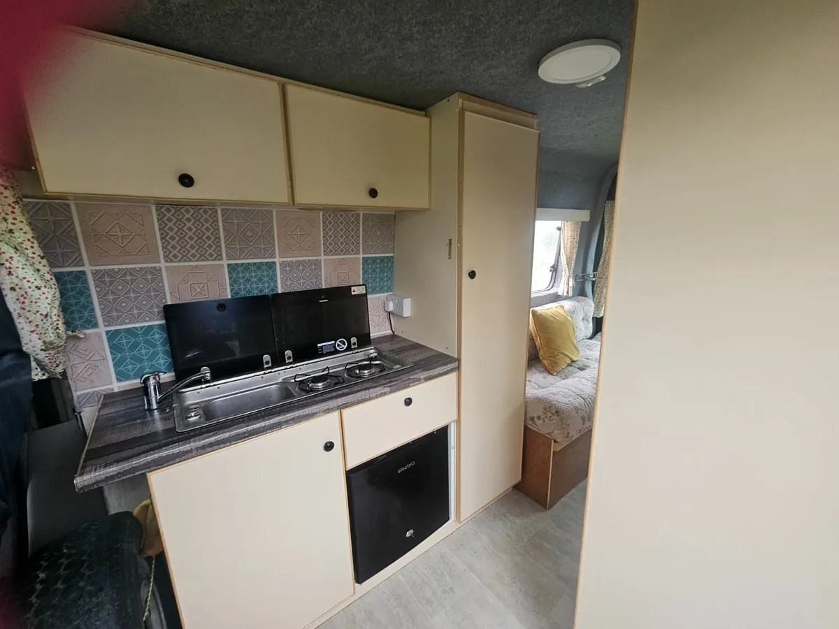 00 Renault Master Campervan - Image 3