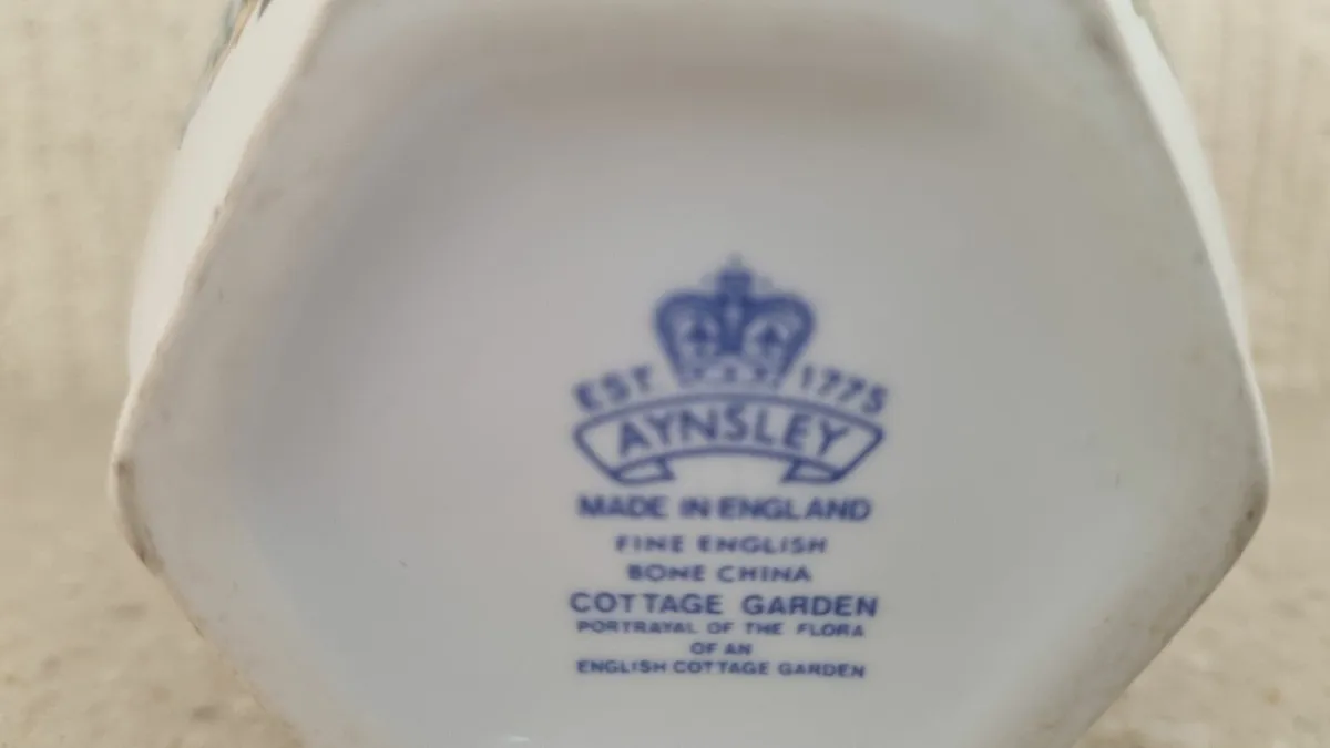 Antique Aynsley Butterfly cottage Vase - Image 2