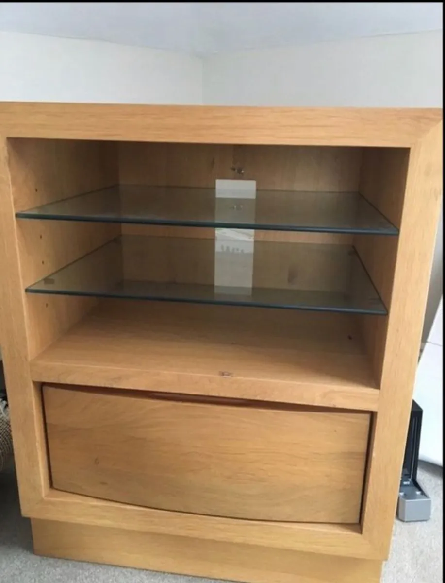 Oak Unit with glass shelves