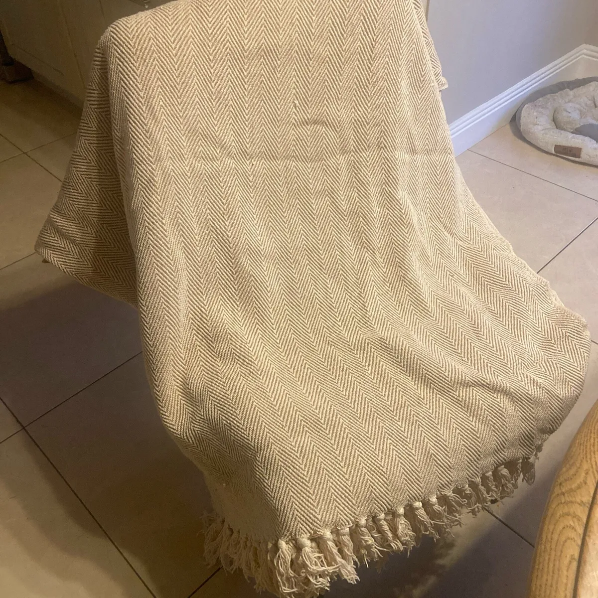 Throw/rug/ brd cover - Image 1