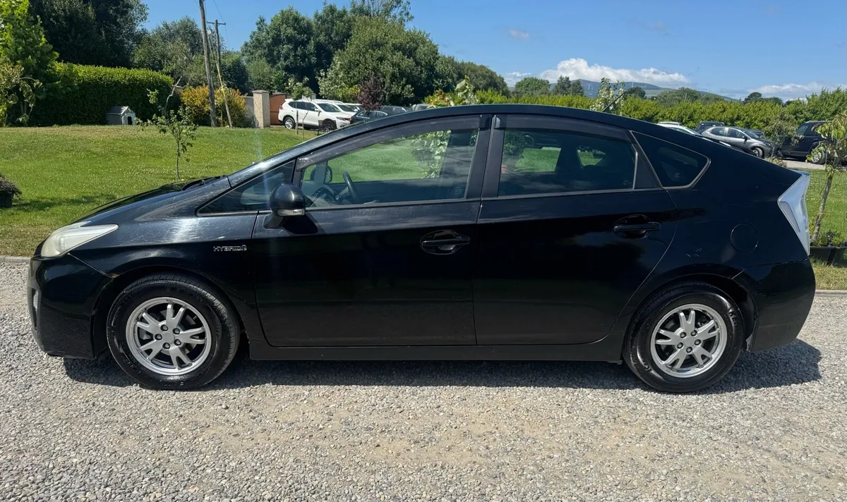 Toyota Prius - Image 3