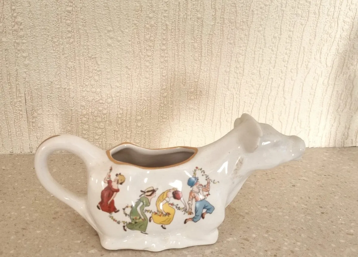 Vintage Crown Devon White Cow Gravy Boat - Image 1