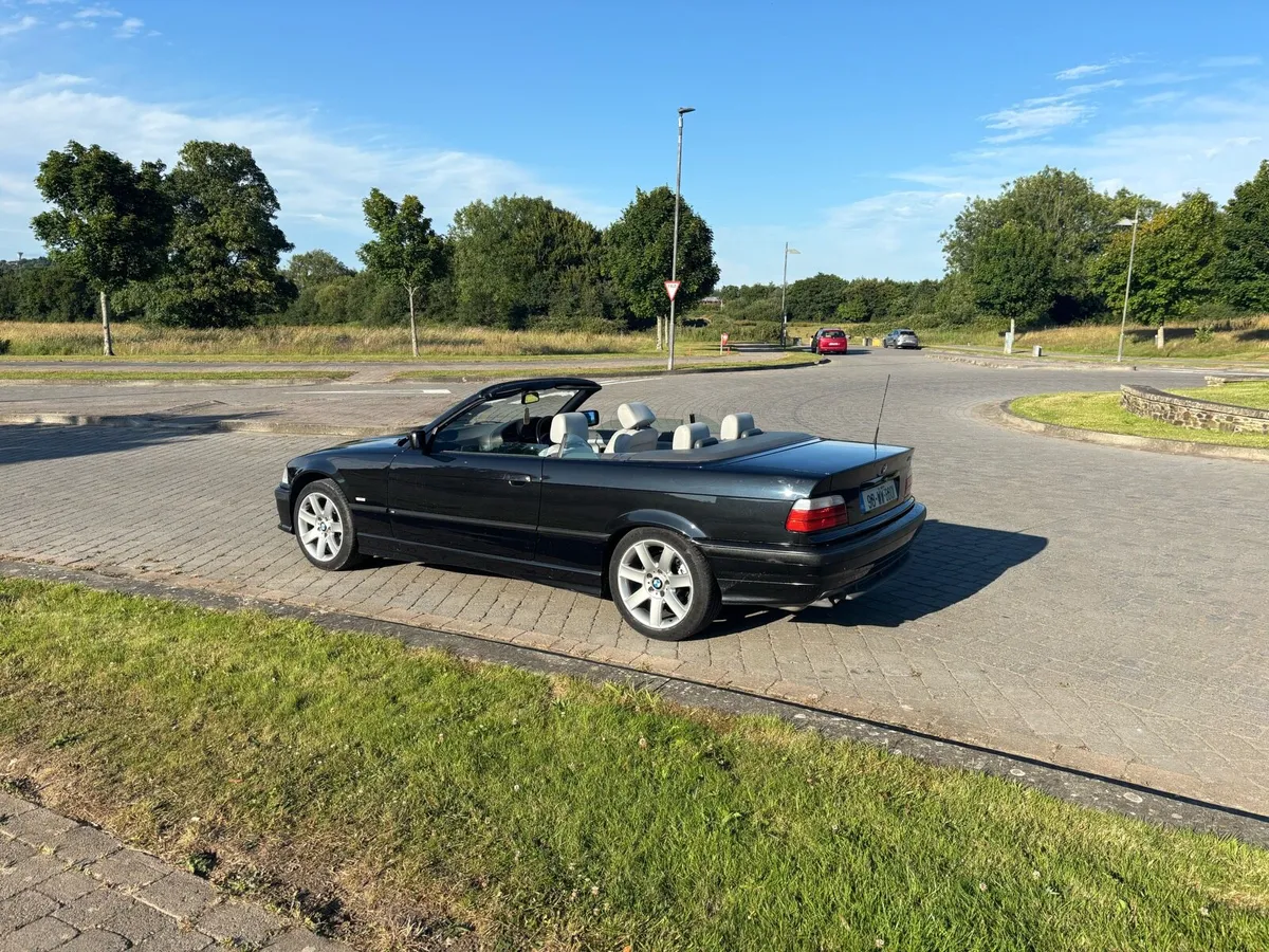 BMW soft top .. New Nct .. beautiful - Image 3
