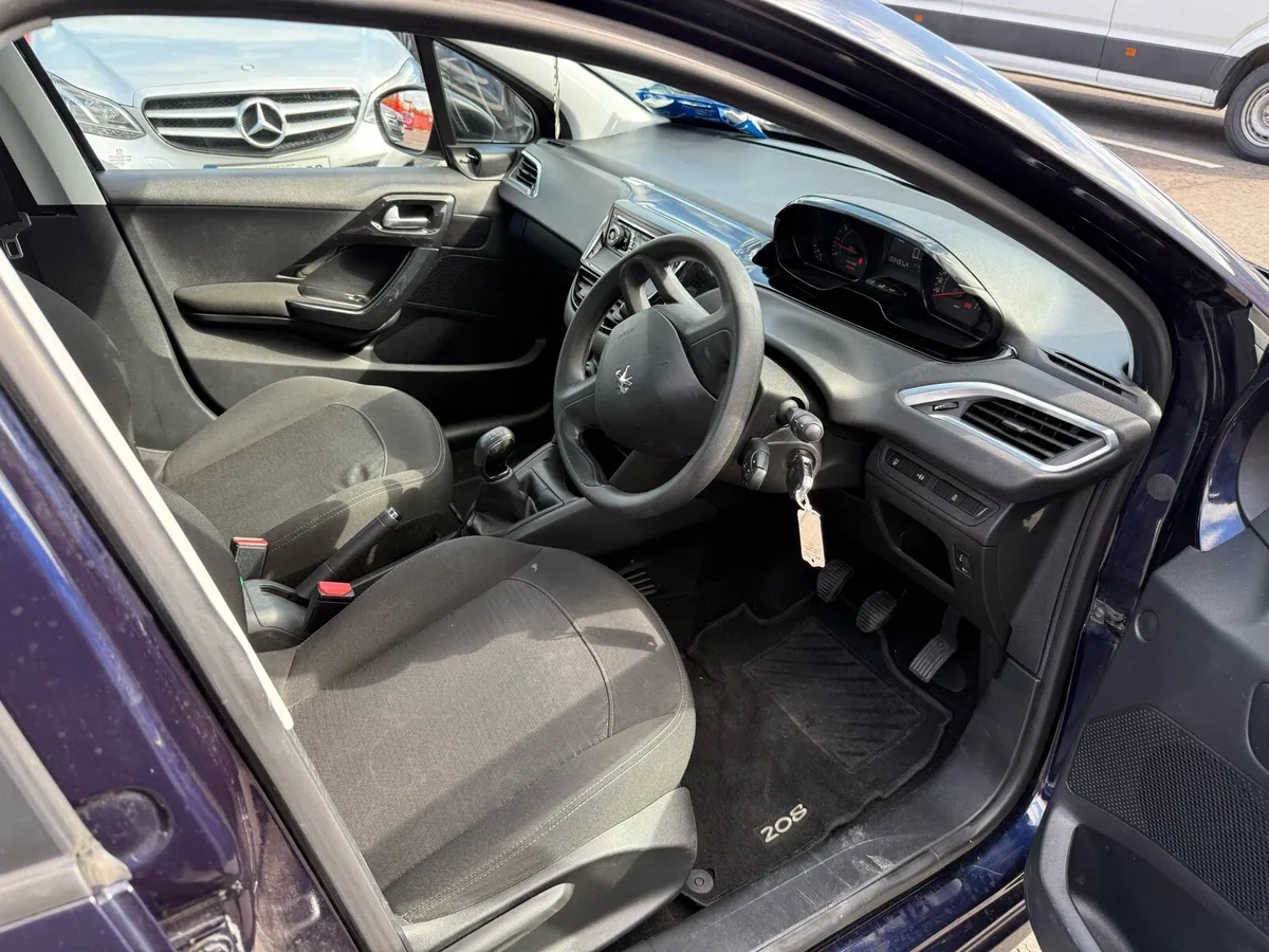 2015 Peugeot 208 - Image 3