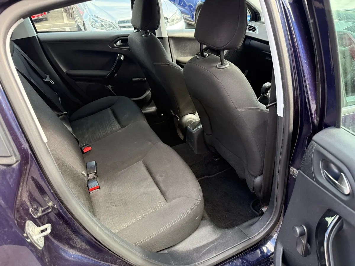 2015 Peugeot 208 - Image 4