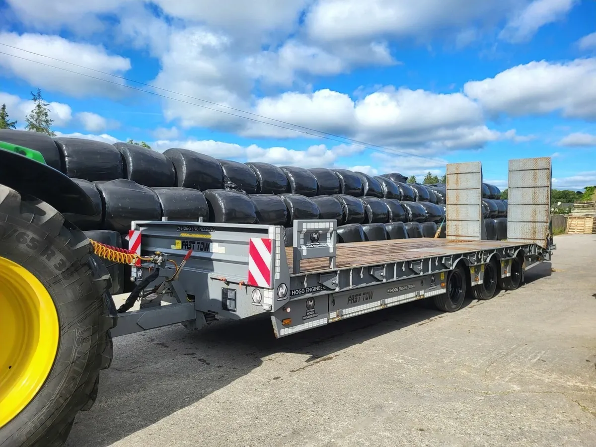 Hogg Tri axle Low loader - Image 2