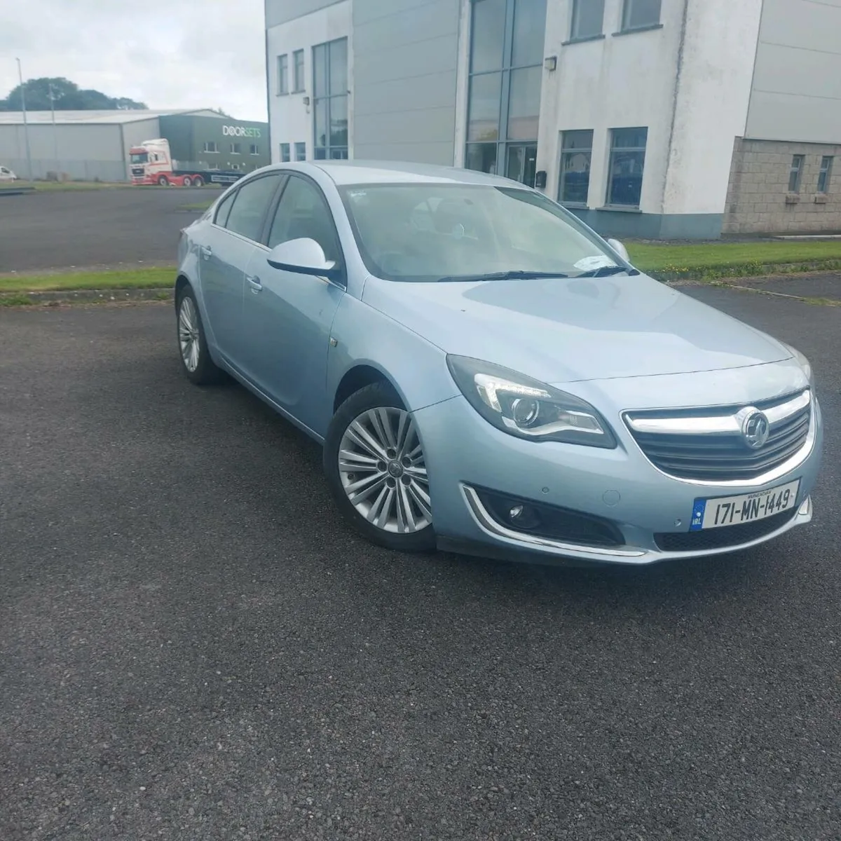 Car - Image 1