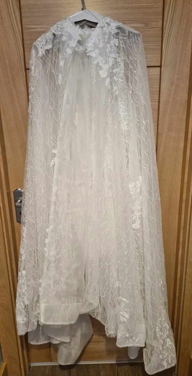 Wedding dress - Image 3