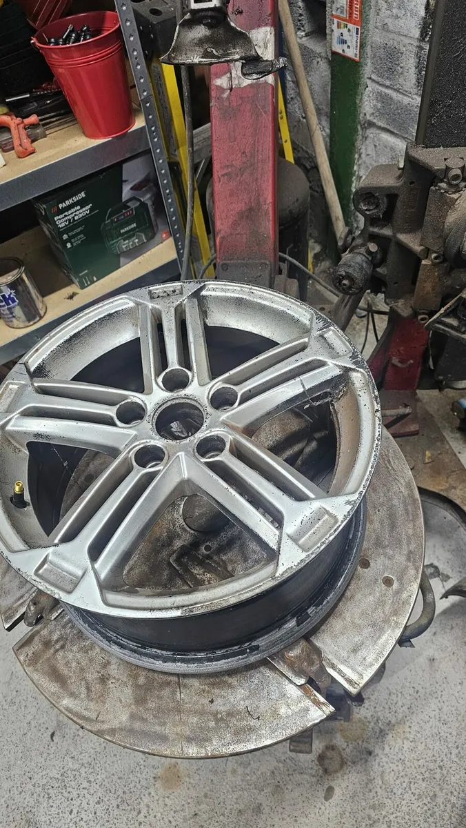 Car Tyre Machine - Image 4