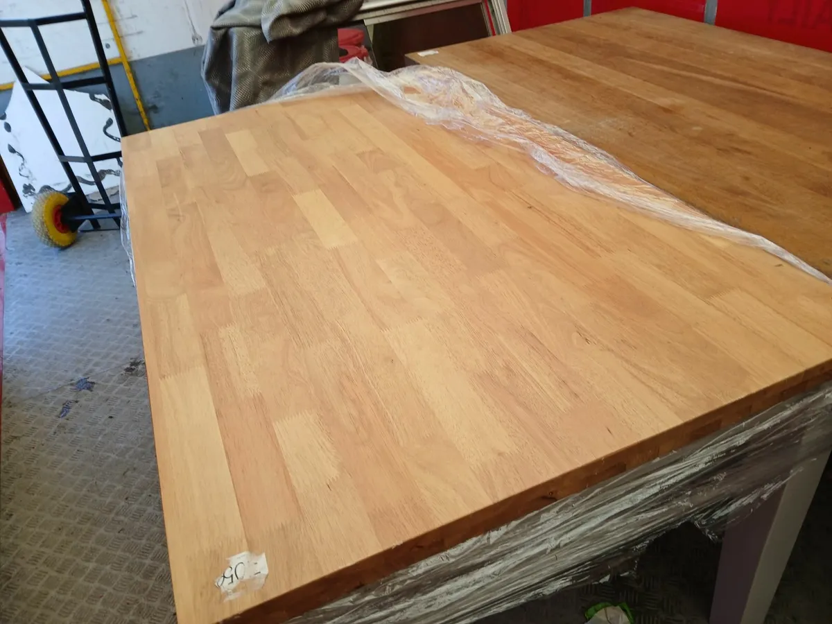 Kitchen table ....5x3...new..delivered. - Image 4