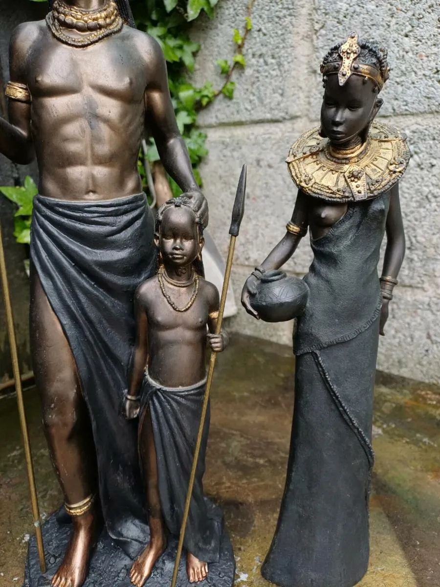 Vintage Family African Figures - Image 2