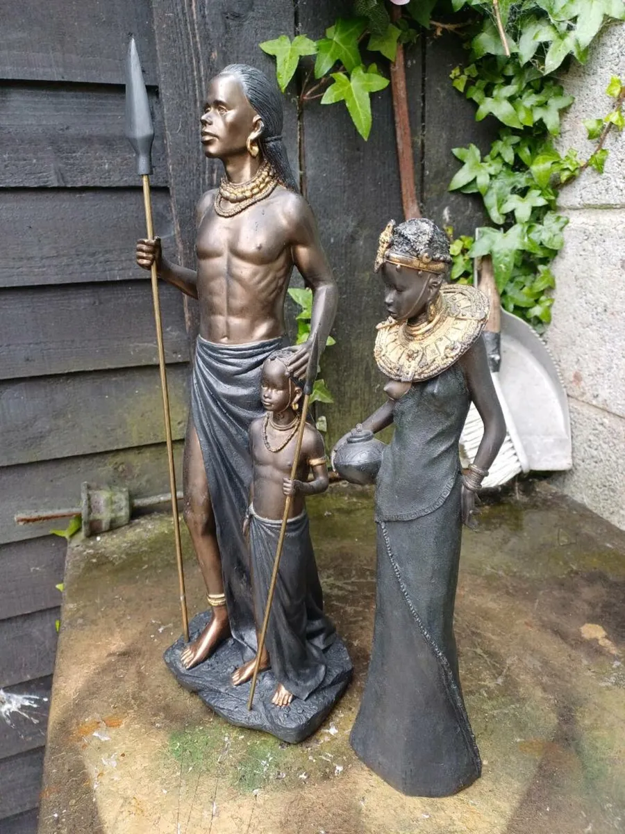 Vintage Family African Figures - Image 3