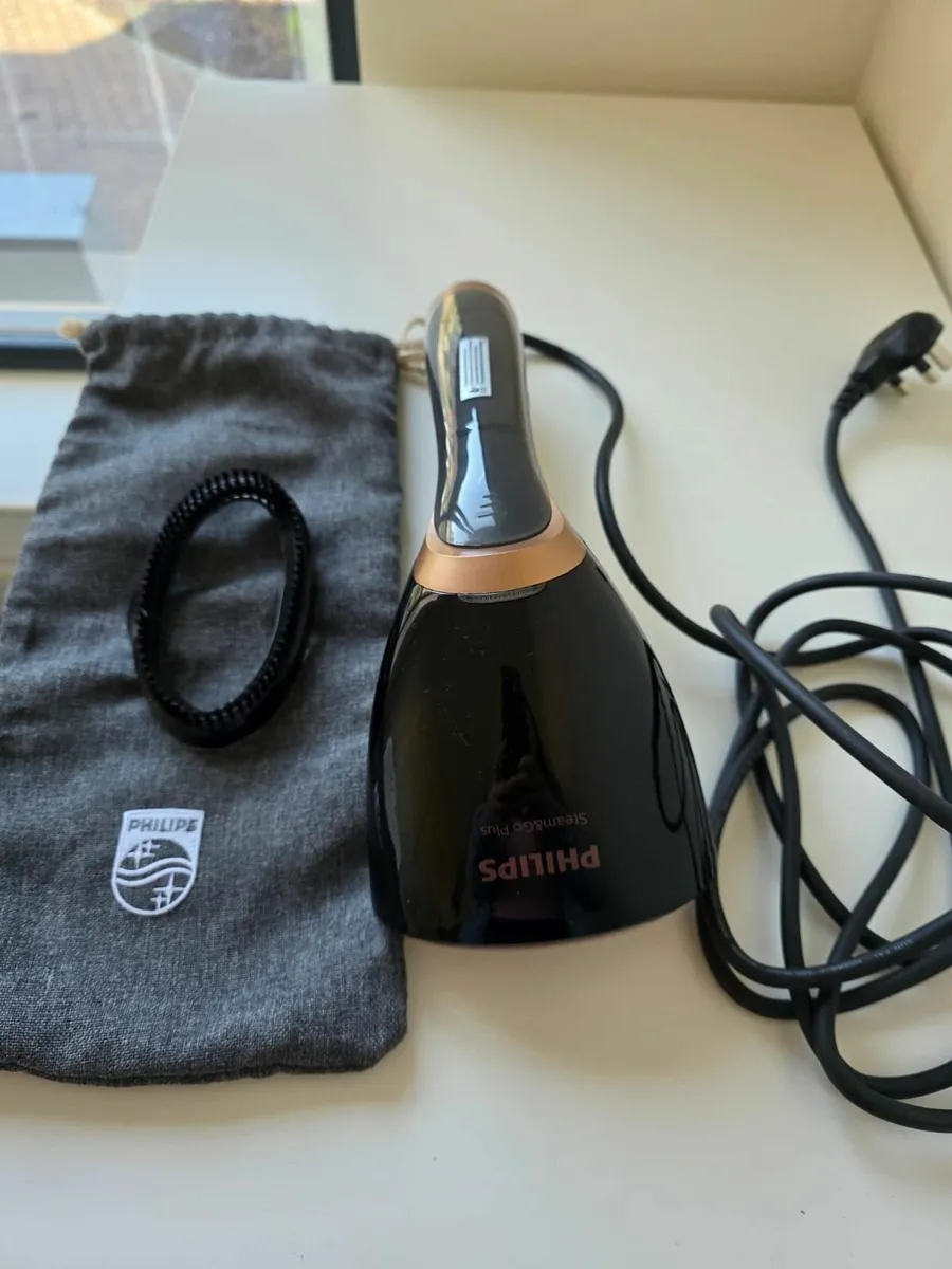 Philips Steam&Go Plus Clothes Steamer - Image 1