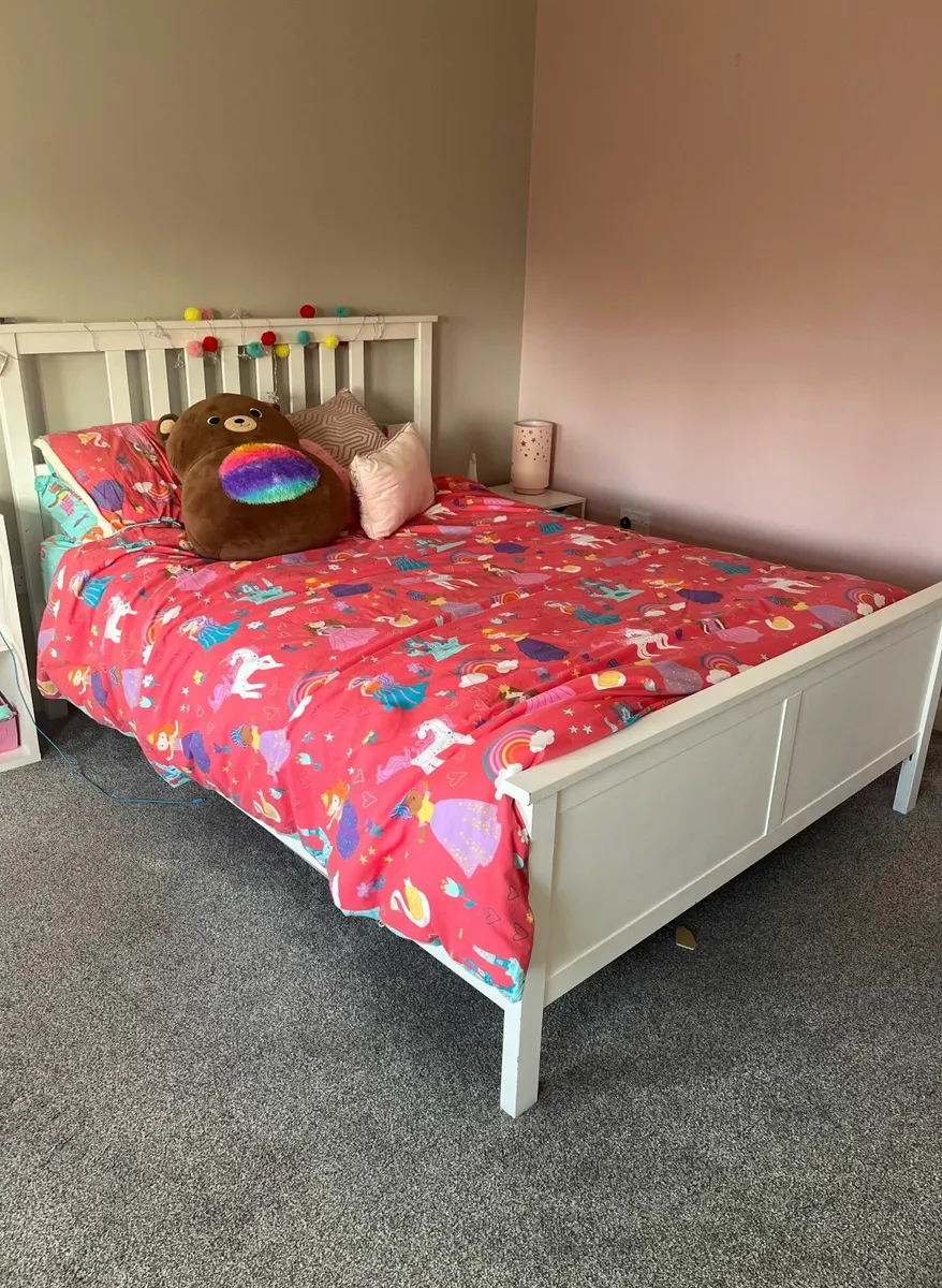King Bed & Mattress (optional)