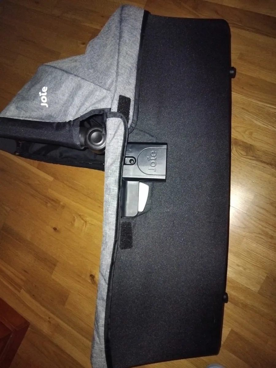 Joie carrycot / pram part - Image 3