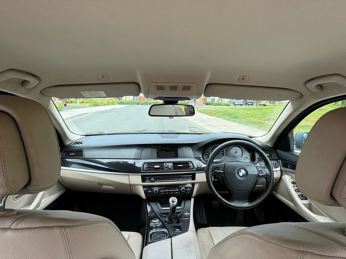 BMW F10 2012 - Image 2