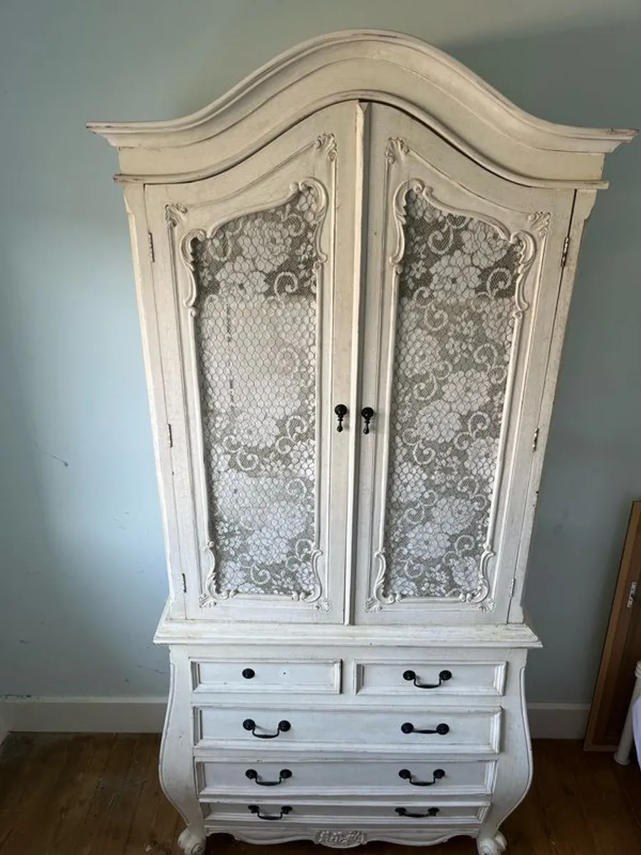 Vintage Style Dresser - Image 1