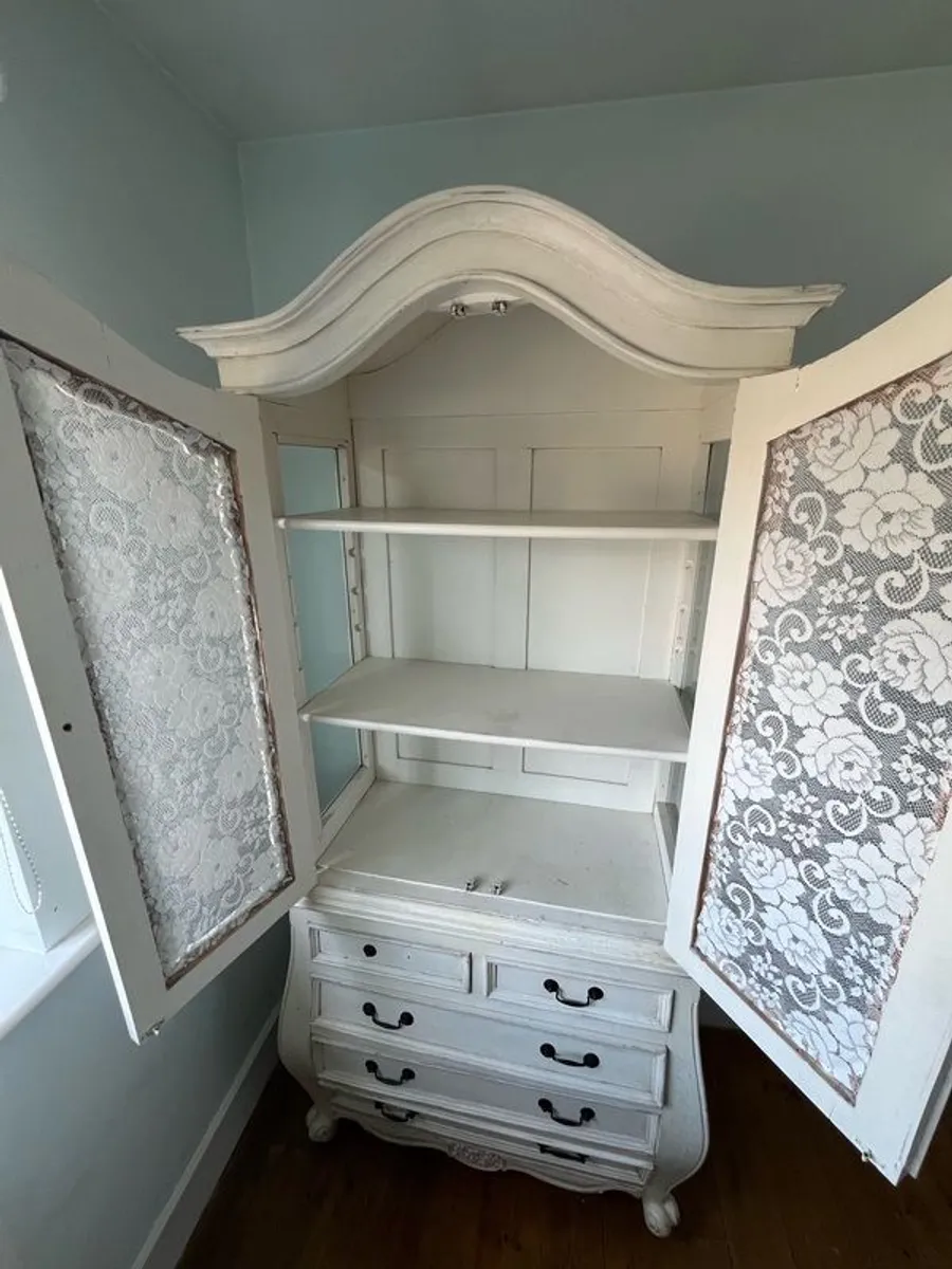 Vintage Style Dresser - Image 3