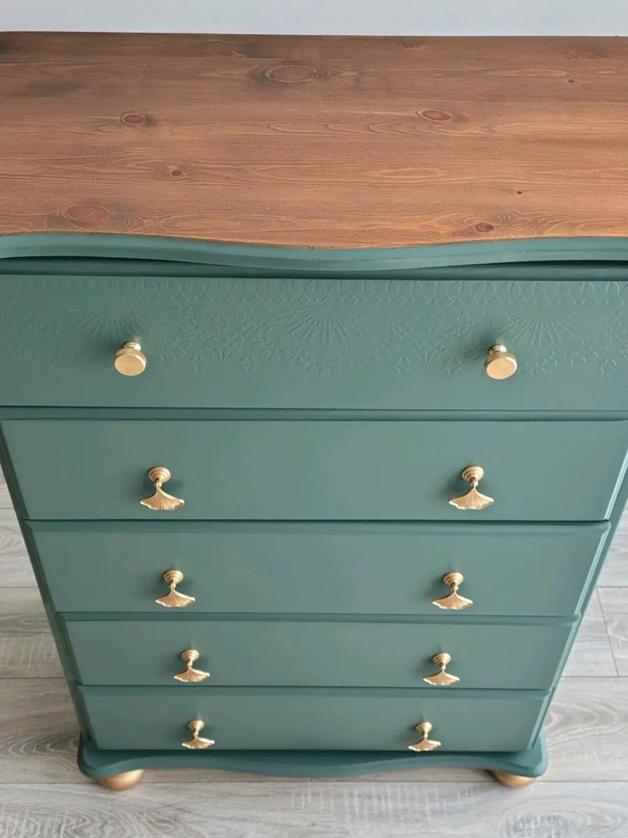 Solid wood chest of drawers - Image 4