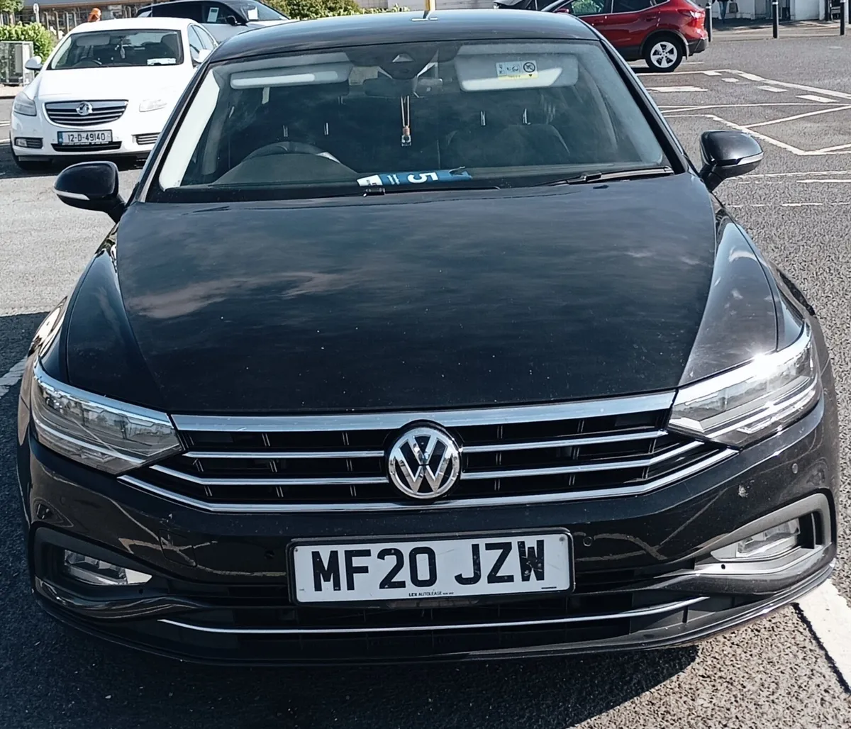 2020 Volkswagen Passat - Image 1