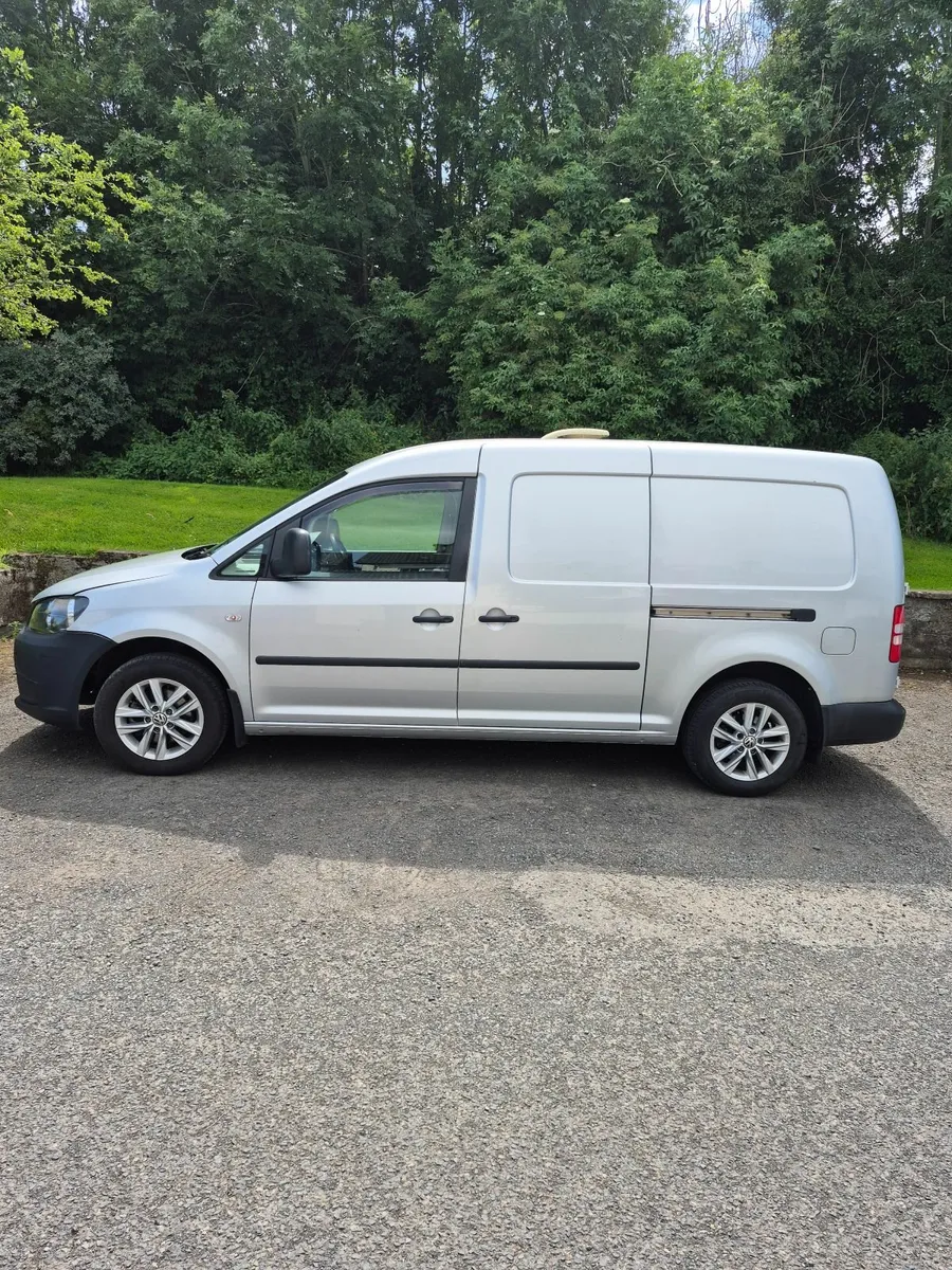 Volkswagen Caddy Maxi 2012 - Image 1