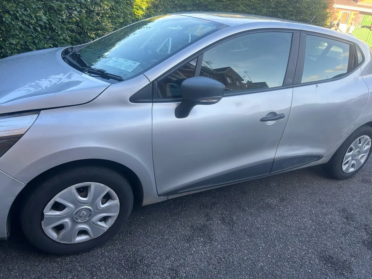 Car - Image 4