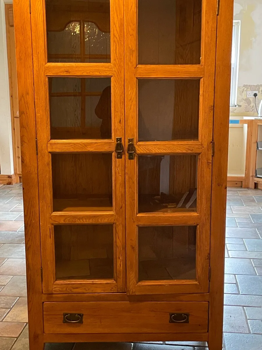 Oak display cabinet - Image 4