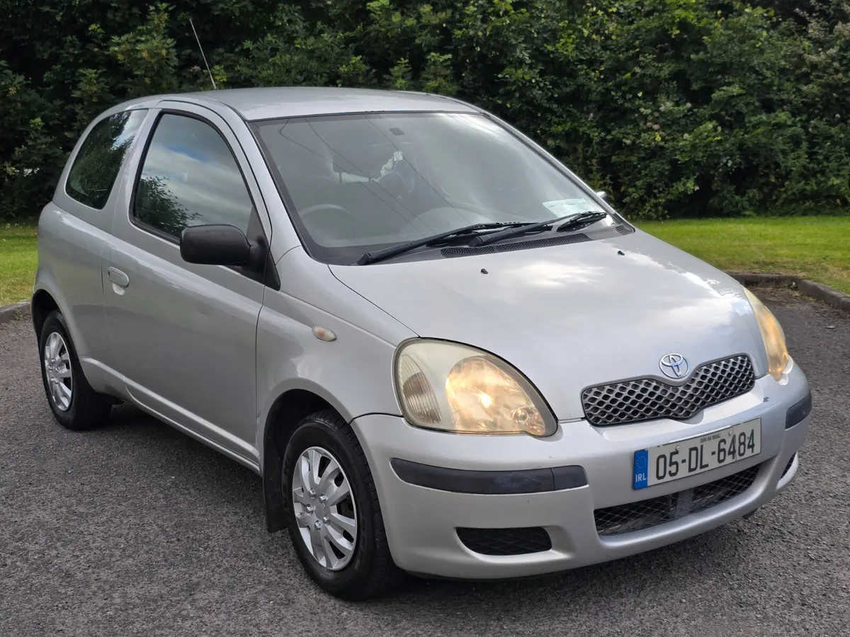 2005 TOYOTA YARIS AUTOMATIC LOW MILES! - Image 1