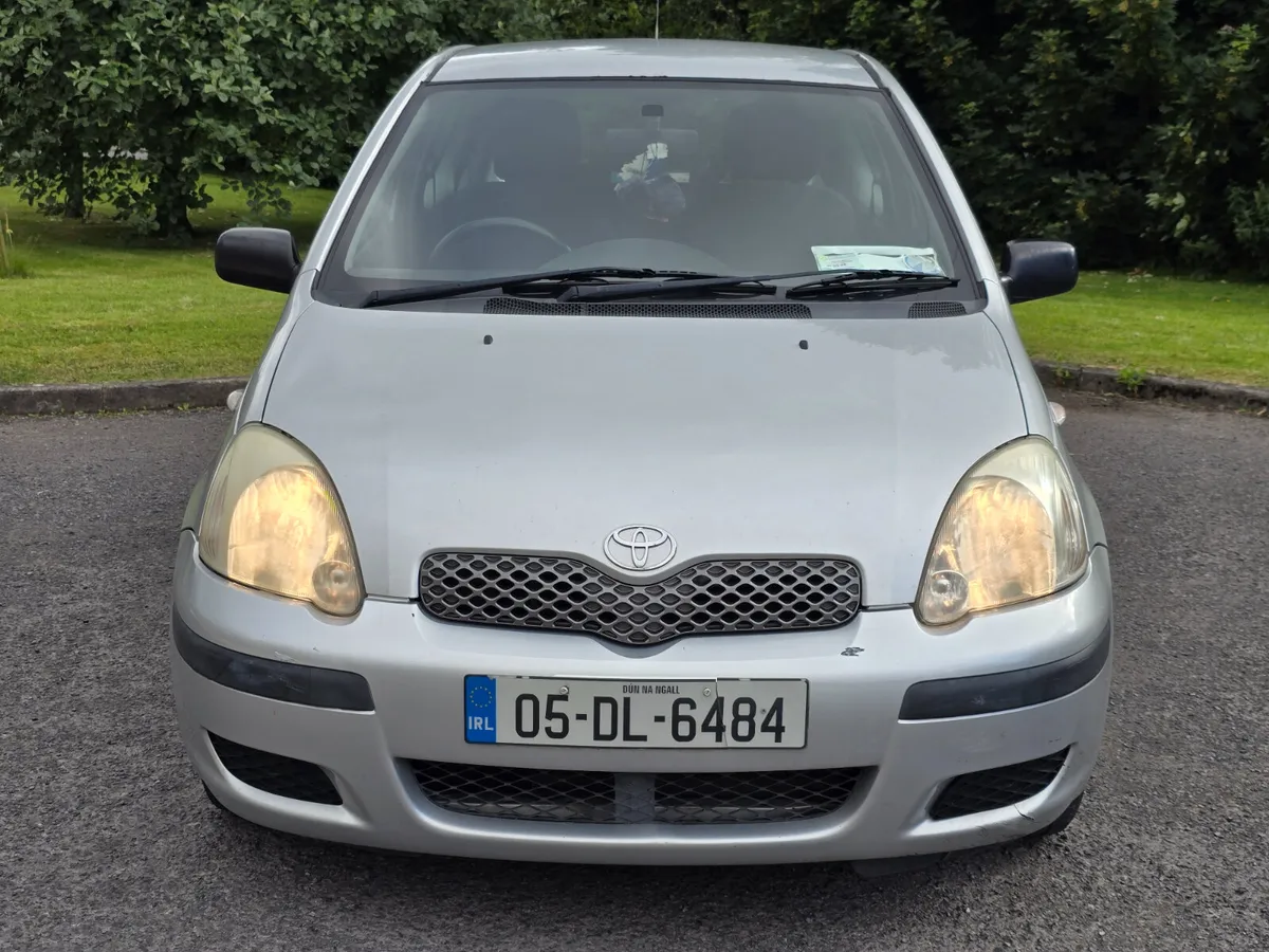 2005 TOYOTA YARIS AUTOMATIC LOW MILES! - Image 2