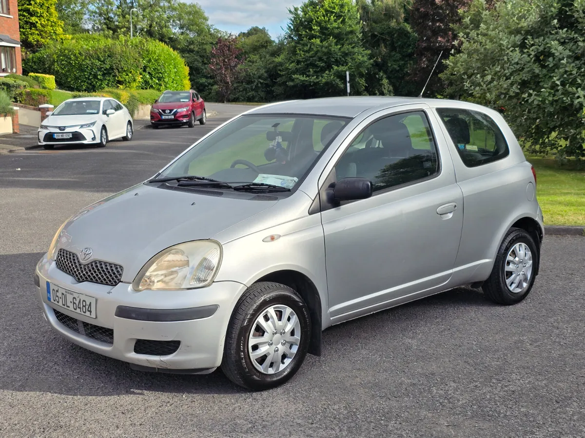 2005 TOYOTA YARIS AUTOMATIC LOW MILES! - Image 4