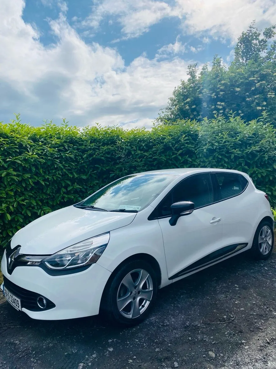 Renault Clio - Image 1