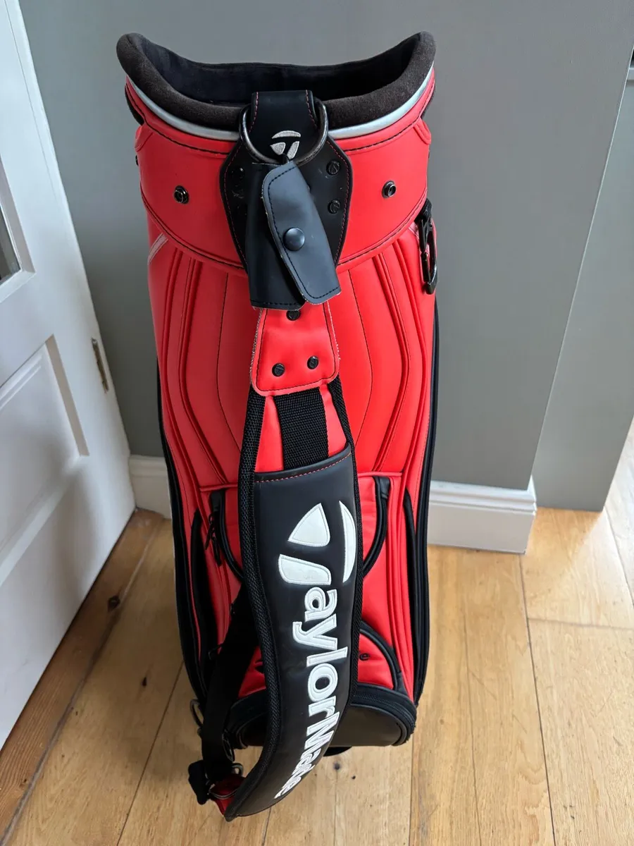 Golfbag and Trolley - Image 2