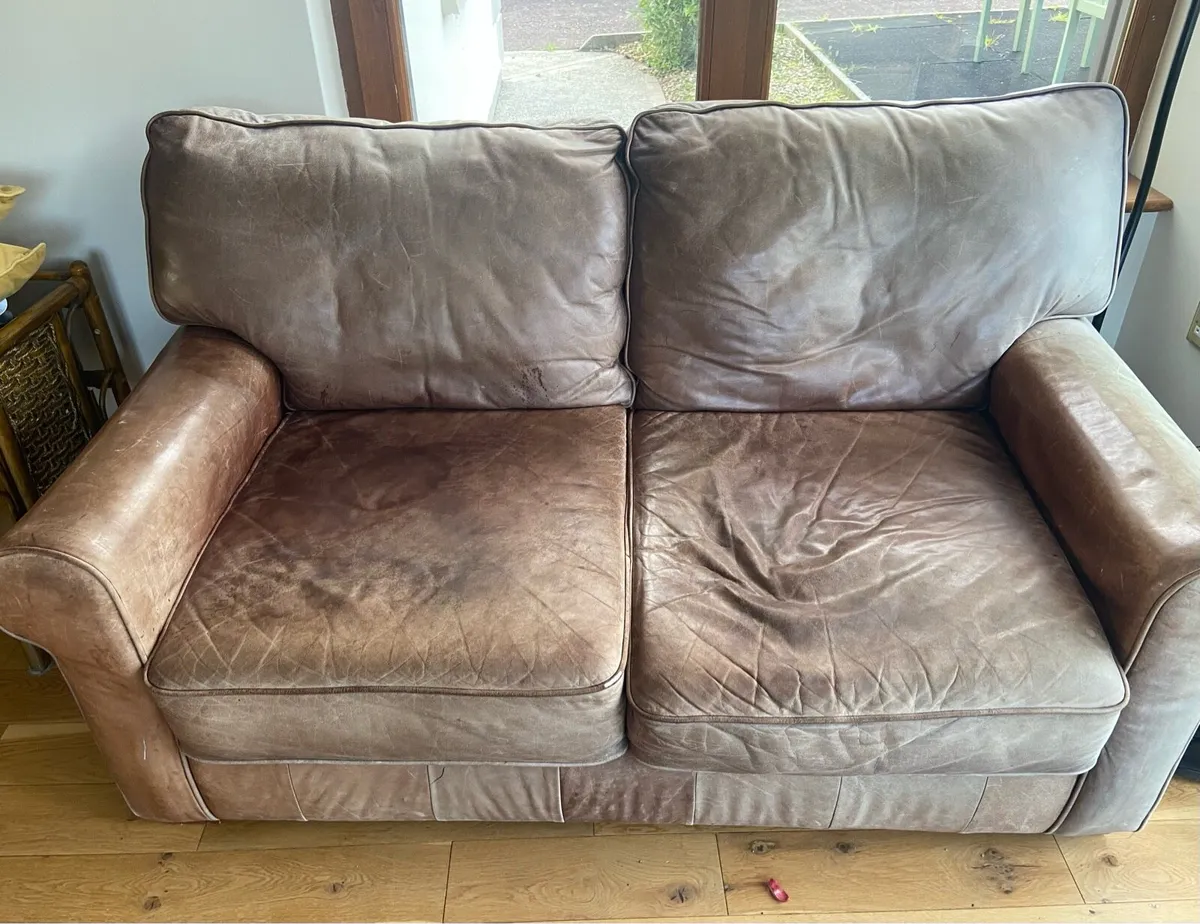 Couch - Image 2