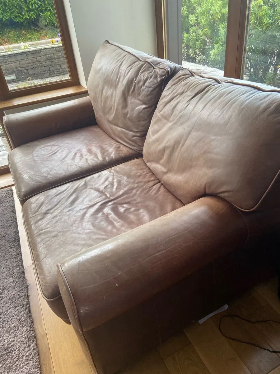 Couch - Image 4