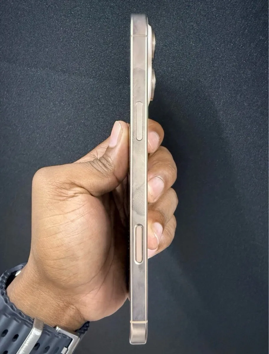 iPhone 16 pro max 256GB white Titanium unlocked - Image 2