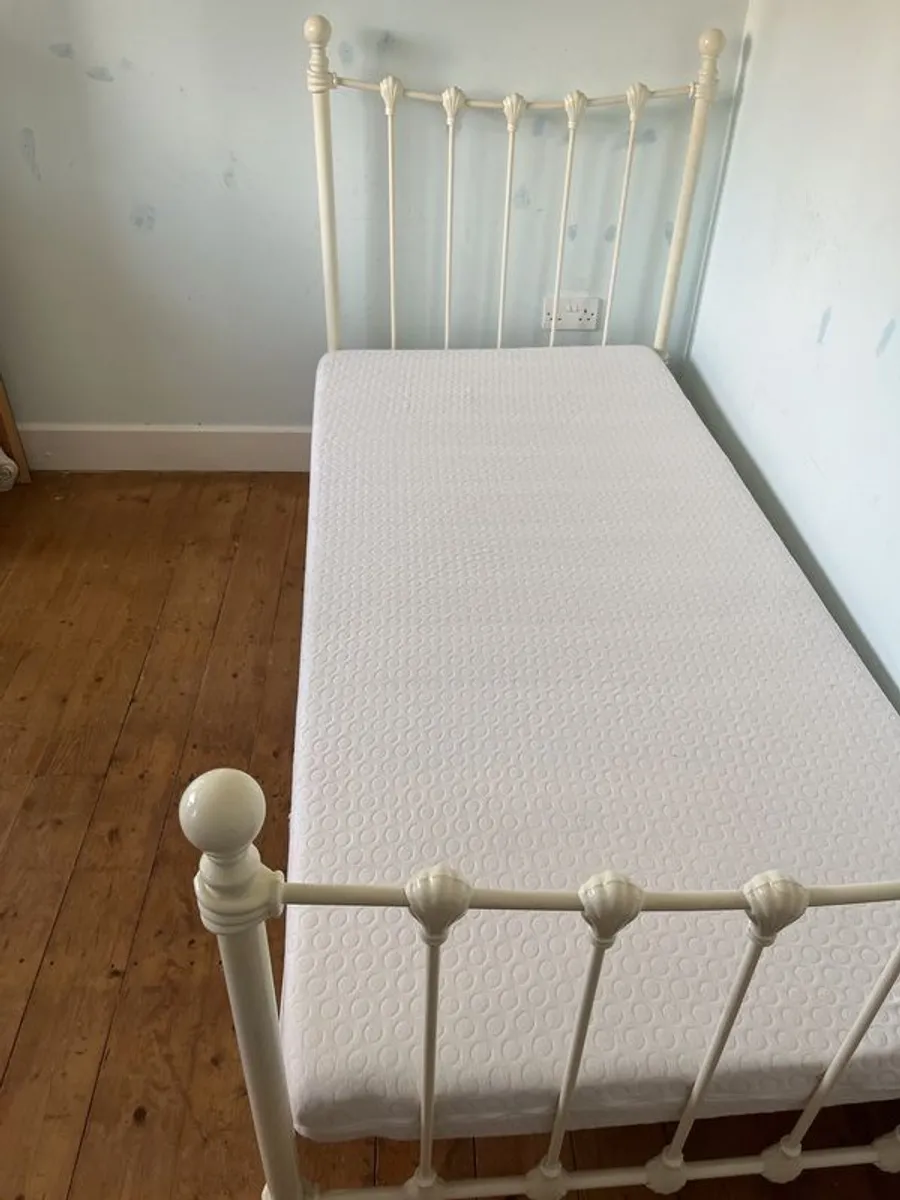 Girls Bed - Image 2