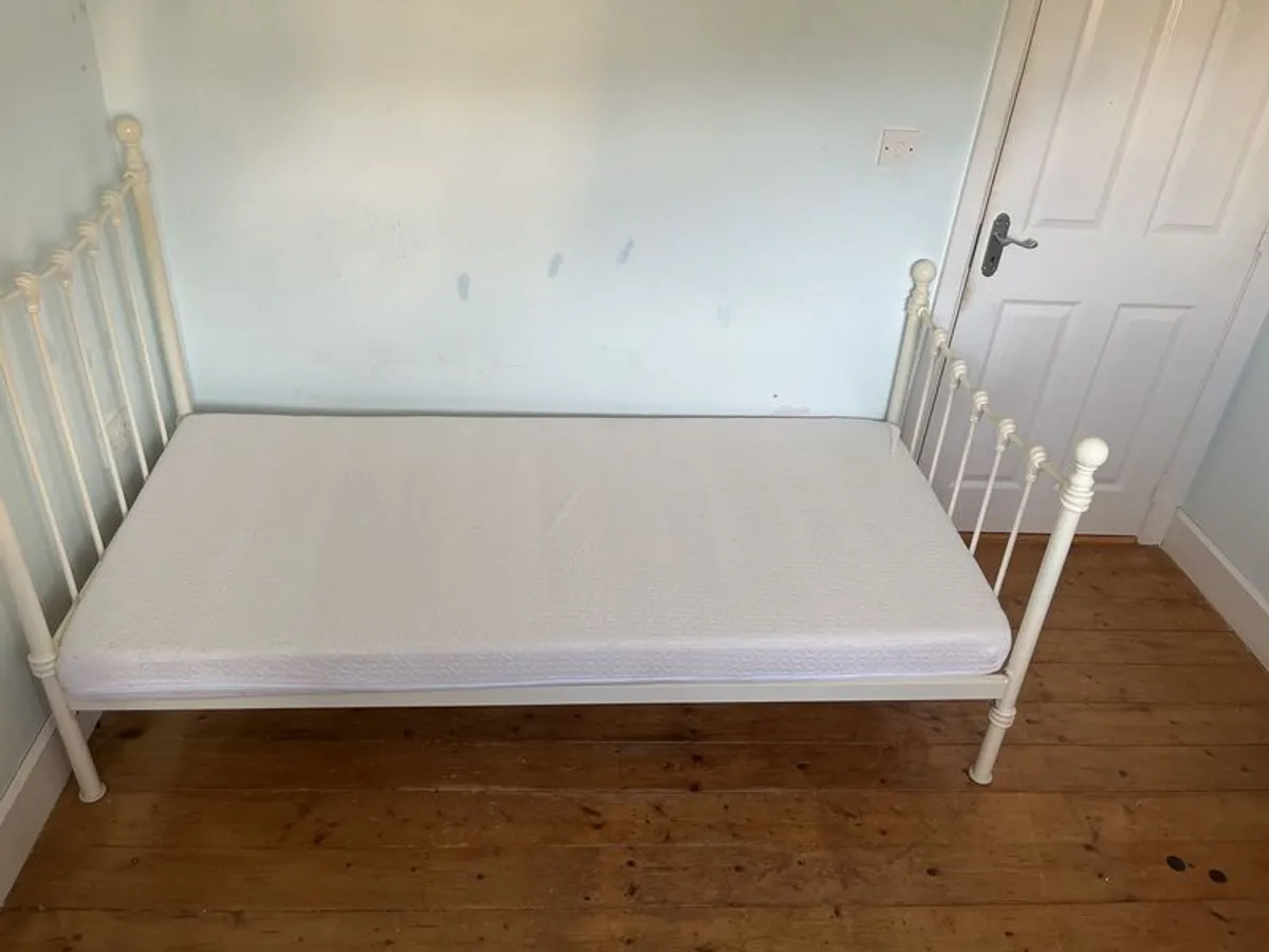 Girls Bed - Image 3