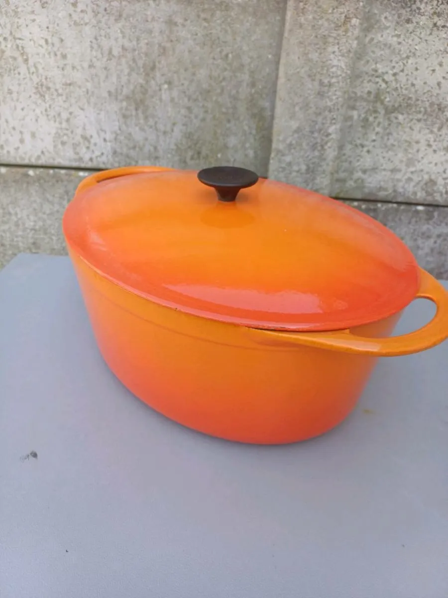 Vintage Cast-iron Casserole Dish - Image 3