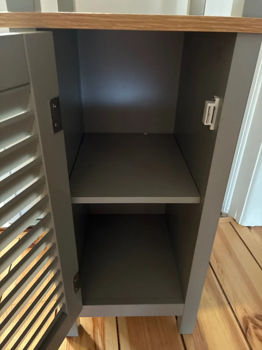 Bathroom cabinet - Image 2