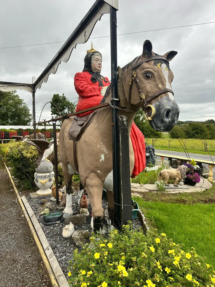 Garden statue - Image 2