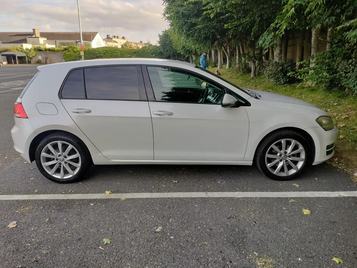 Volkswagen Golf 2014 - Image 2